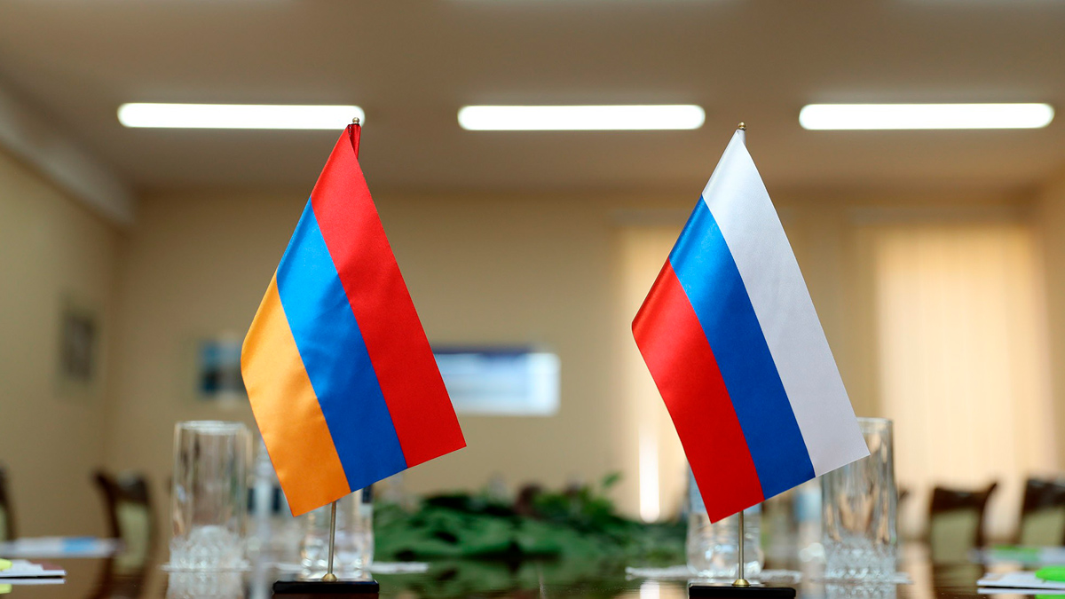 Россияне теперь могут оформить КЭП в Ереване