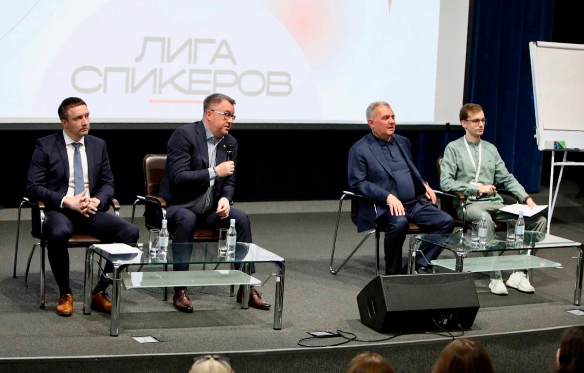 42 участника из 22 стран приехали в Ереван на финал «Лиги спикеров»