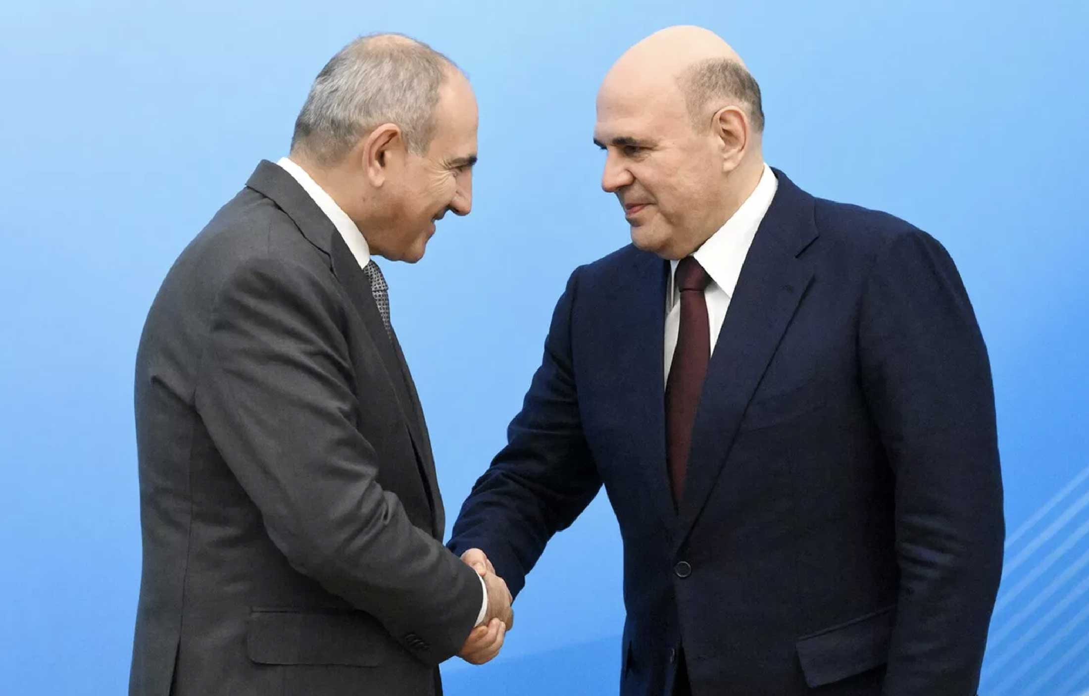 Мишустин и Пашинян кратко пообщалилсь перед заседанием Евразийского межправсовета