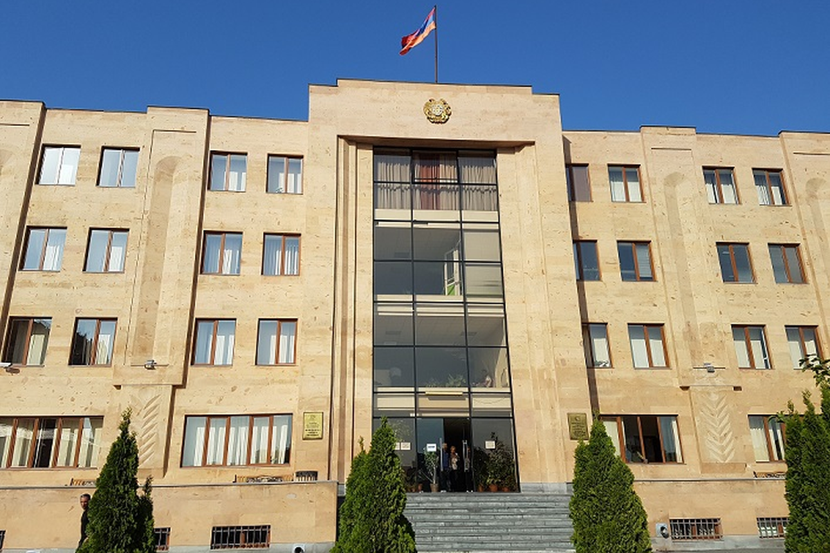 МВД Армении: условия получения гражданства для этнических армян необходимо пересмотреть