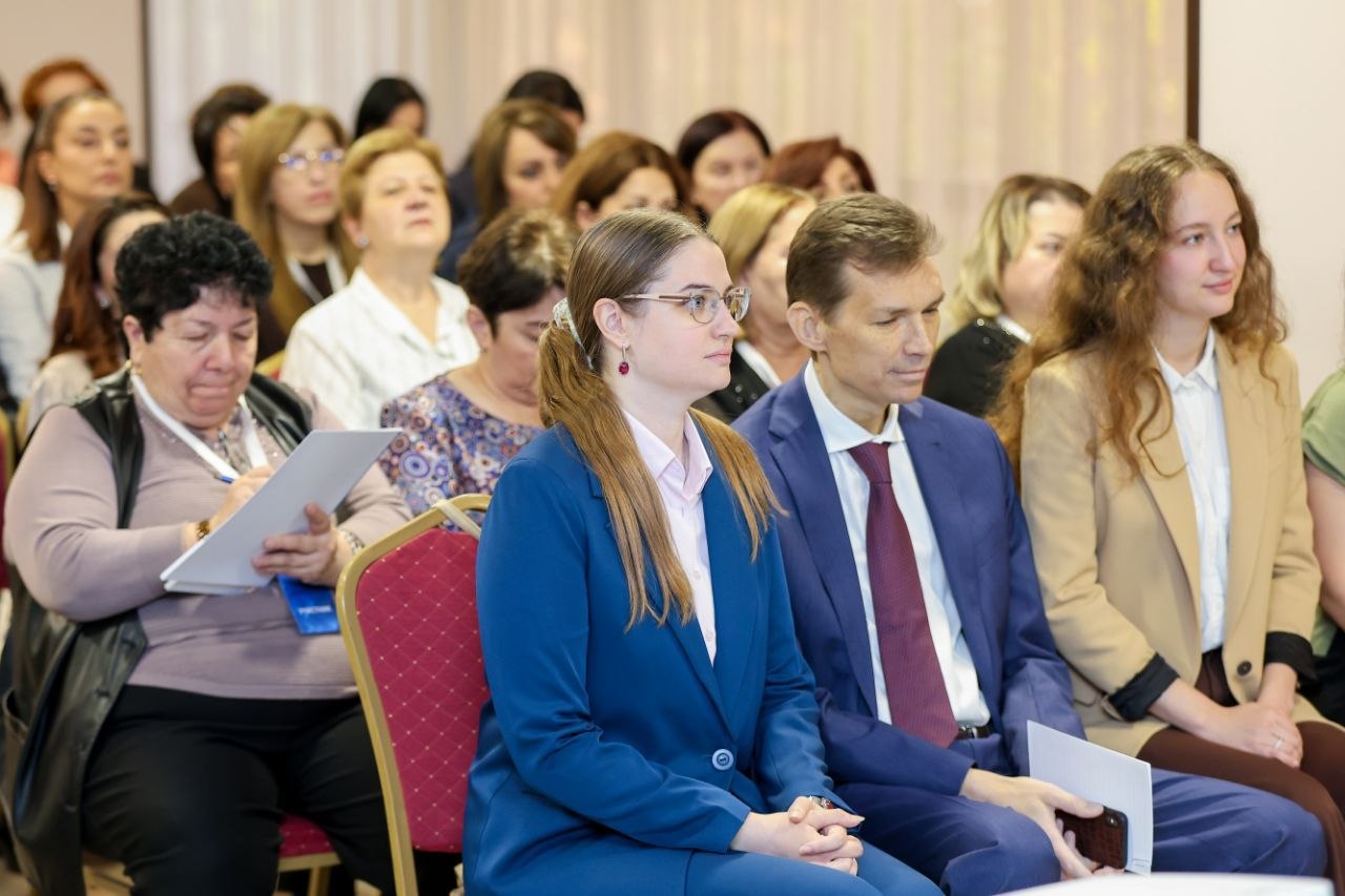 ВПЕРВЫЕ БОЛЕЕ 100 УЧИТЕЛЕЙ-ПРЕДМЕТНИКОВ СО ВСЕЙ СТРАНЫ СОБРАЛИСЬ В ЕРЕВАНЕ
